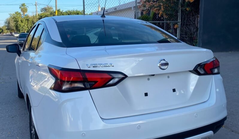 
								NISSAN VERSA 2020 full									