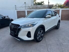 NISSAN KICKS 2023
